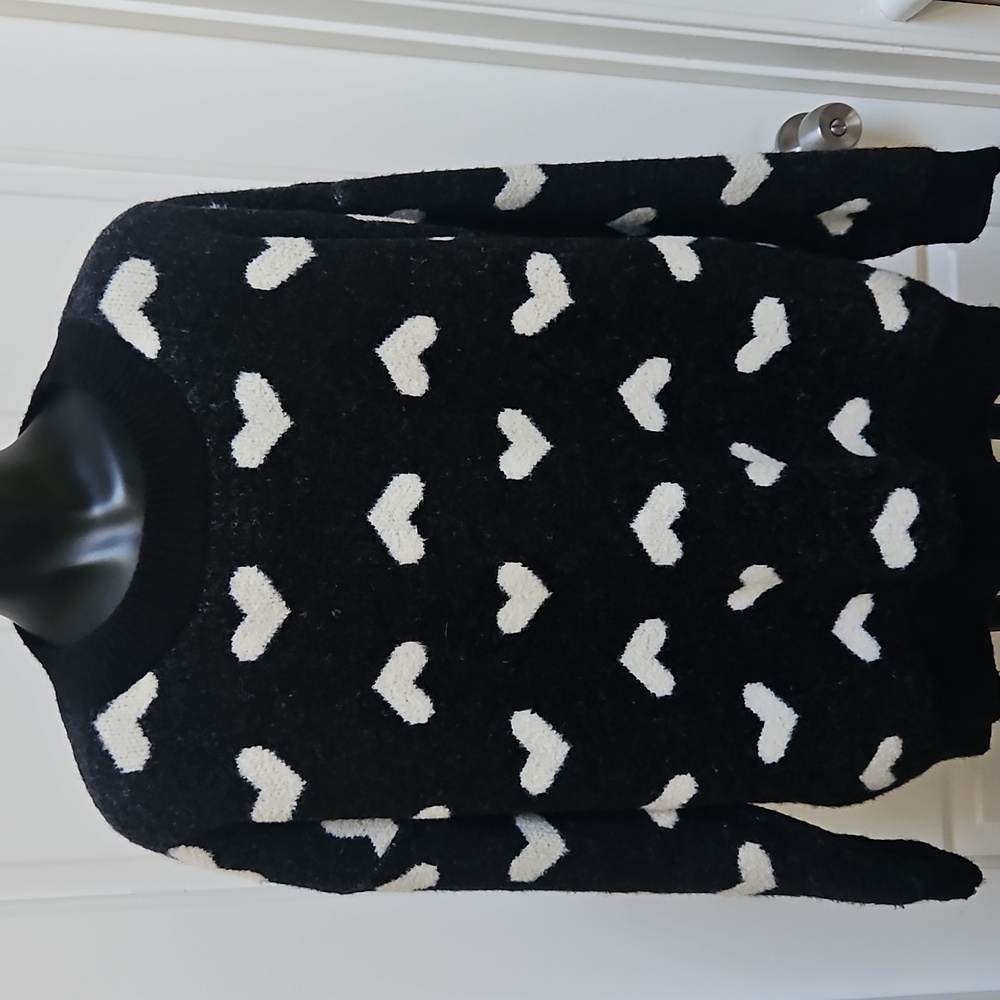 AQUA Heart Pattern Black and Cream Sweater - S